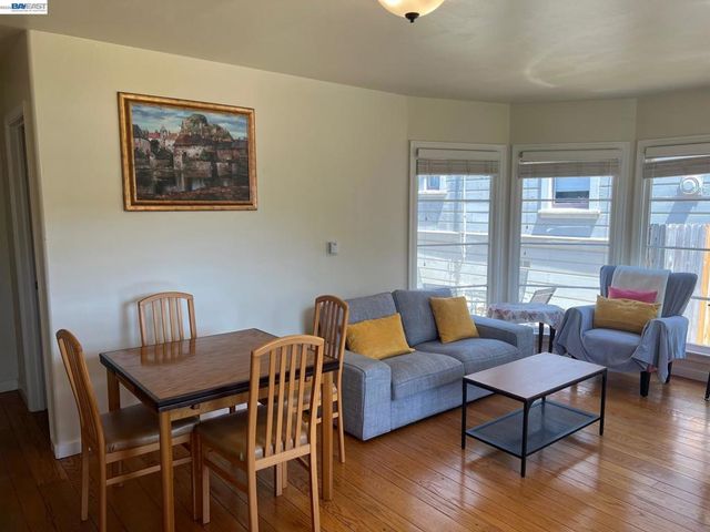2305 San Jose Ave, Alameda, CA 94501