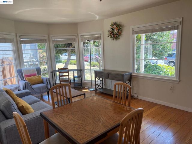 2305 San Jose Ave, Alameda, CA 94501