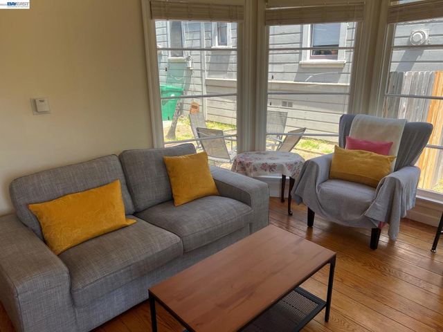 2305 San Jose Ave, Alameda, CA 94501