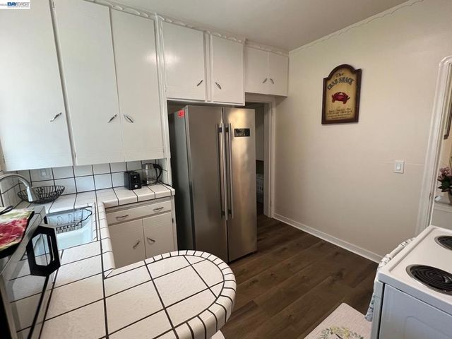 2305 San Jose Ave, Alameda, CA 94501