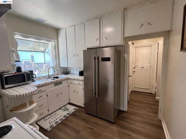 2305 San Jose Ave, Alameda, CA 94501
