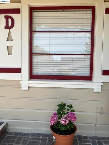 2305 San Jose Ave, Alameda, CA 94501