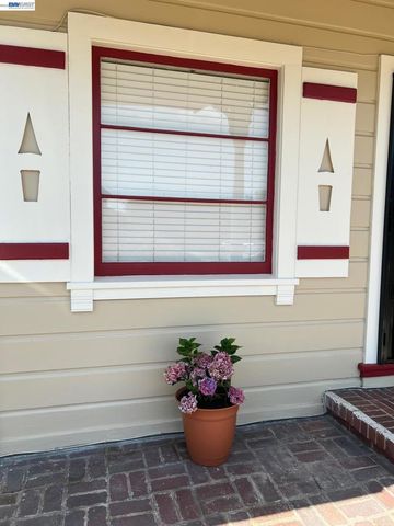 2305 San Jose Ave, Alameda, CA 94501