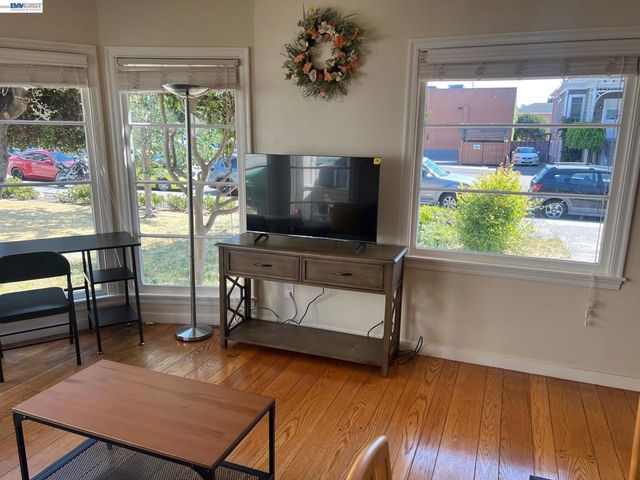 2305 San Jose Ave, Alameda, CA 94501