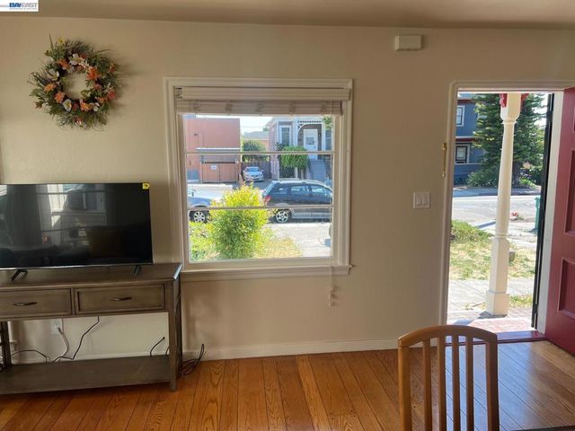 2305 San Jose Ave, Alameda, CA 94501