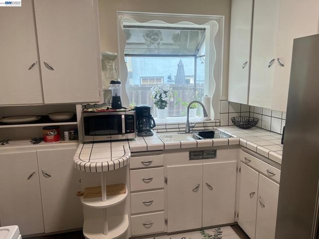 2305 San Jose Ave, Alameda, CA 94501