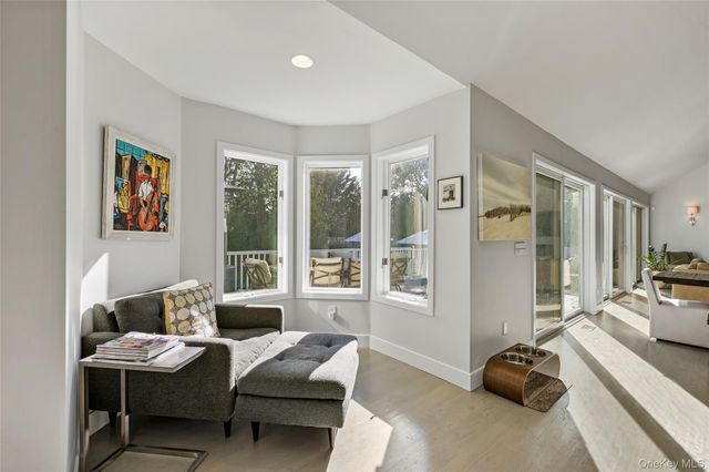 6 Bridle Path, Westhampton Beach, NY 11978