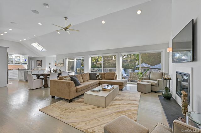 6 Bridle Path, Westhampton Beach, NY 11978