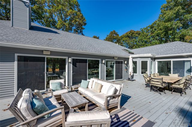 6 Bridle Path, Westhampton Beach, NY 11978