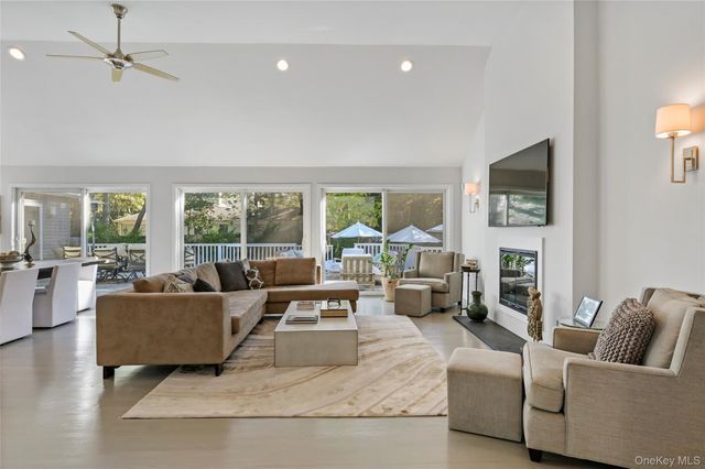 6 Bridle Path, Westhampton Beach, NY 11978