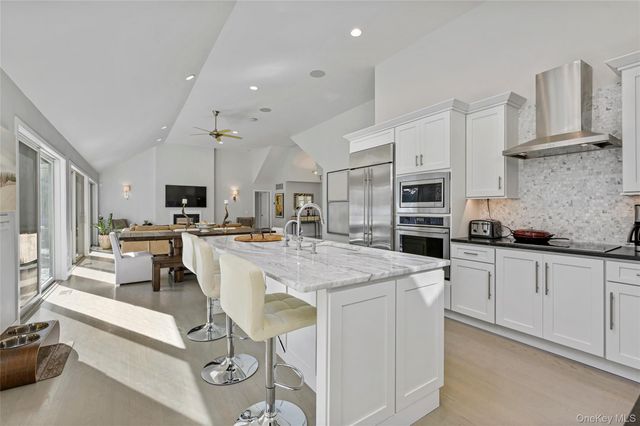 6 Bridle Path, Westhampton Beach, NY 11978