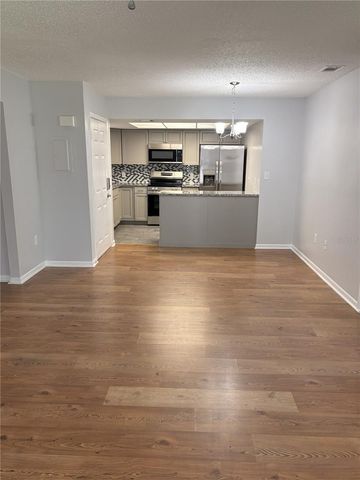 4015 ASHFORD GREEN PLACE D202, Tampa, FL 33613