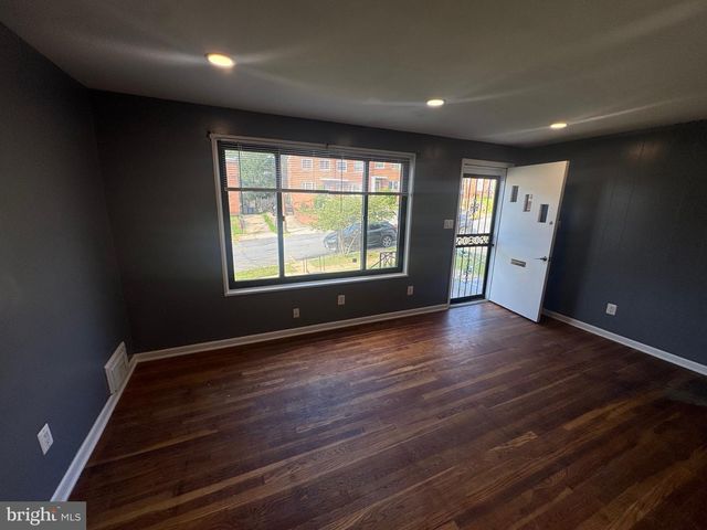 3525 MANOR WOOD DR, Hyattsville, MD 20782