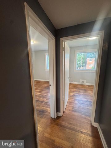 3525 MANOR WOOD DR, Hyattsville, MD 20782