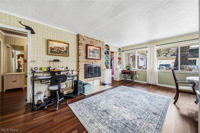 25301 Wolf Road, Bay Village, OH 44140