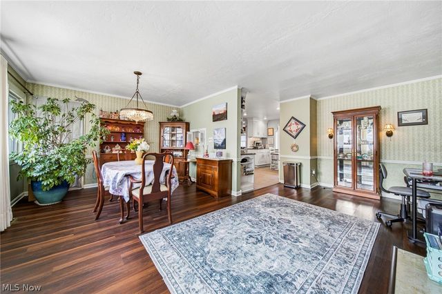 25301 Wolf Road, Bay Village, OH 44140