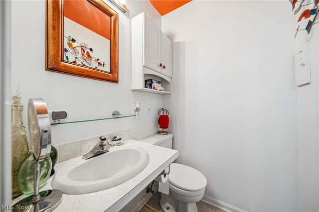 25301 Wolf Road, Bay Village, OH 44140