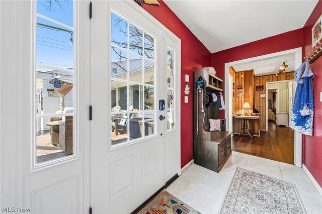 25301 Wolf Road, Bay Village, OH 44140