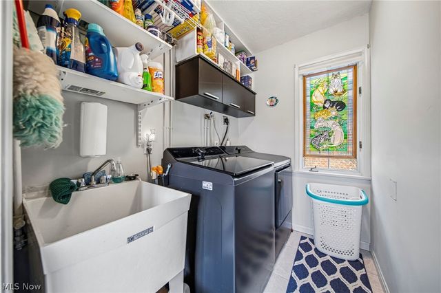25301 Wolf Road, Bay Village, OH 44140