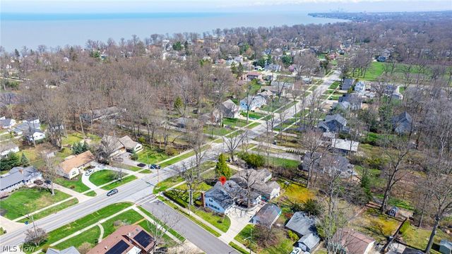 25301 Wolf Road, Bay Village, OH 44140