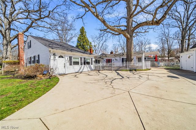 25301 Wolf Road, Bay Village, OH 44140