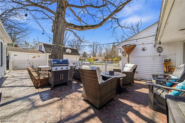 25301 Wolf Road, Bay Village, OH 44140
