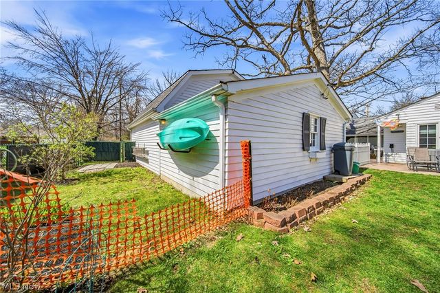 25301 Wolf Road, Bay Village, OH 44140