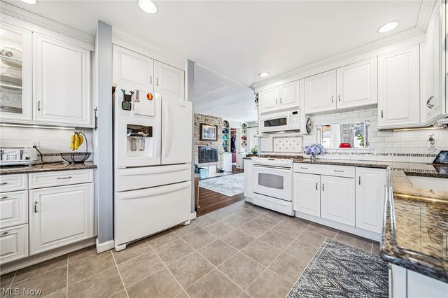 25301 Wolf Road, Bay Village, OH 44140