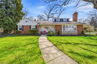 25301 Wolf Road, Bay Village, OH 44140