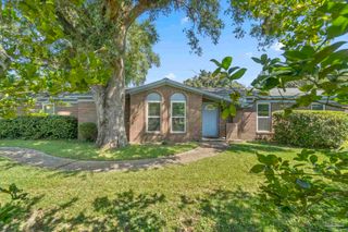 6010 Prospect Ln, Pensacola, FL 32526