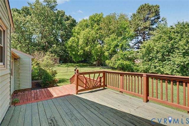8620 Salem Church Rd, North, VA 23237