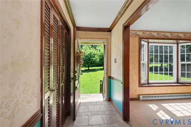 8620 Salem Church Rd, North, VA 23237