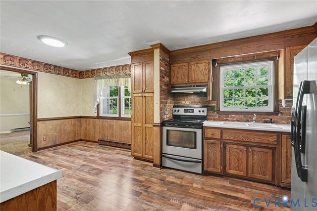 8620 Salem Church Rd, North, VA 23237