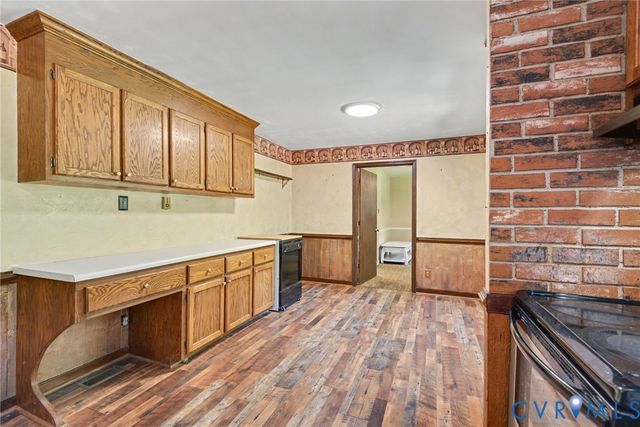 8620 Salem Church Rd, North, VA 23237