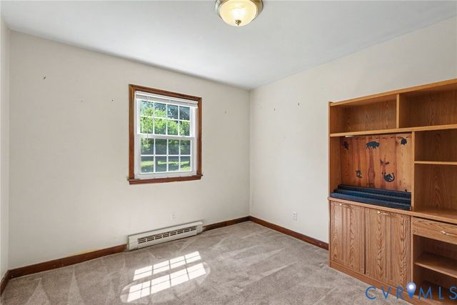 8620 Salem Church Rd, North, VA 23237