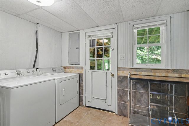 8620 Salem Church Rd, North, VA 23237
