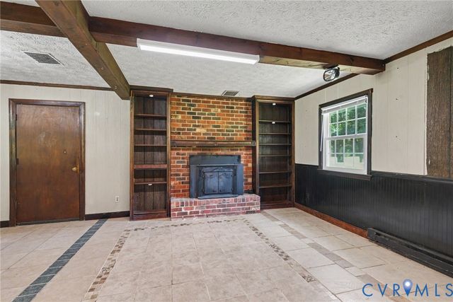 8620 Salem Church Rd, North, VA 23237