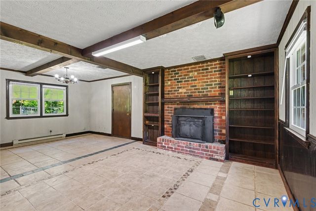 8620 Salem Church Rd, North, VA 23237