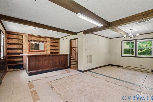 8620 Salem Church Rd, North, VA 23237