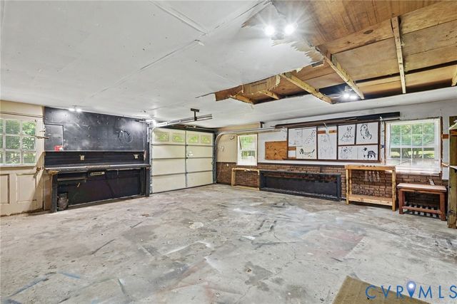8620 Salem Church Rd, North, VA 23237