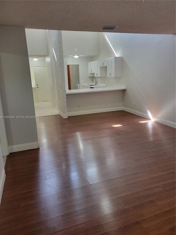 3621 SW 69th Ter 23-Z, Miramar, FL 33023