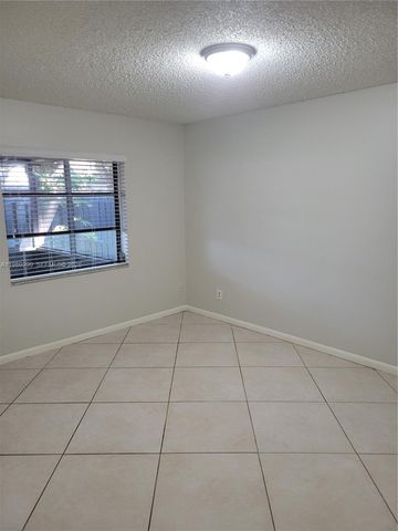 3621 SW 69th Ter 23-Z, Miramar, FL 33023