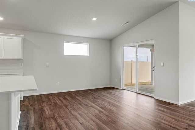 6105 Road 115, Pasco, WA 99301