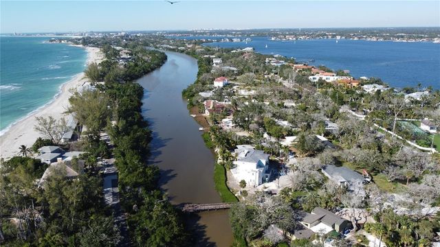 8534 HERON LAGOON CIRCLE, Sarasota, FL 34242