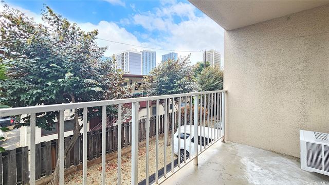 1129 Rycroft Street 201, Honolulu, HI 96814