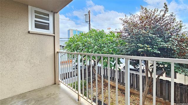 1129 Rycroft Street 201, Honolulu, HI 96814