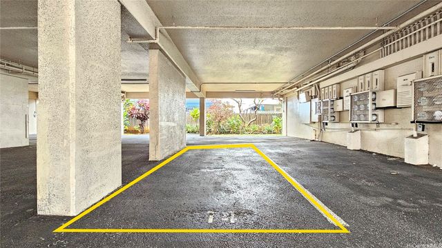 1129 Rycroft Street 201, Honolulu, HI 96814