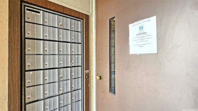 1129 Rycroft Street 201, Honolulu, HI 96814