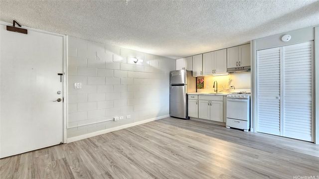 1129 Rycroft Street 201, Honolulu, HI 96814