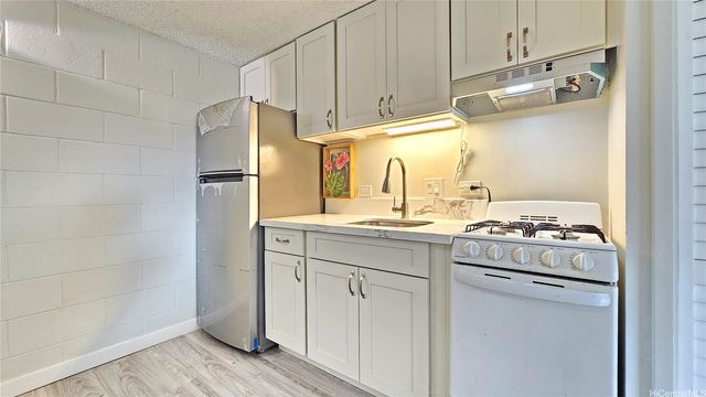 1129 Rycroft Street 201, Honolulu, HI 96814